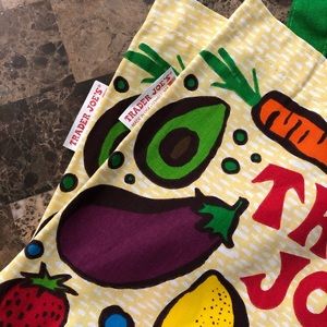 Trader Joe's Bags - 2 TRADER JOE'S ECO FRiENDLY SHOPPiNG BAGS ♻️ Trader Joe's Bags - 2 TRADER JOE'S ECO FRiENDLY SHOPPiNG BAGS ♻️